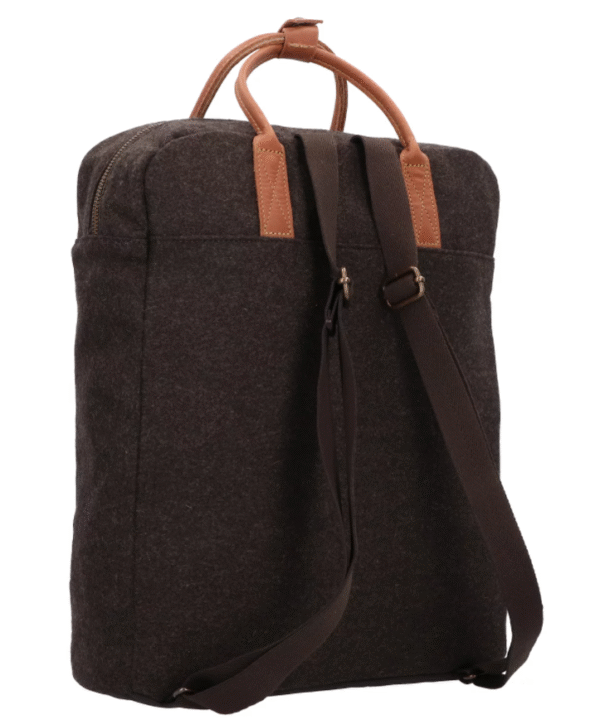 1DE23753-EEC6-4822-A377-F5C6CA23D0D9