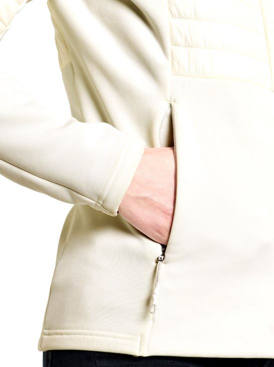 3230B832-1074-40A9-914F-5AE87E763D67