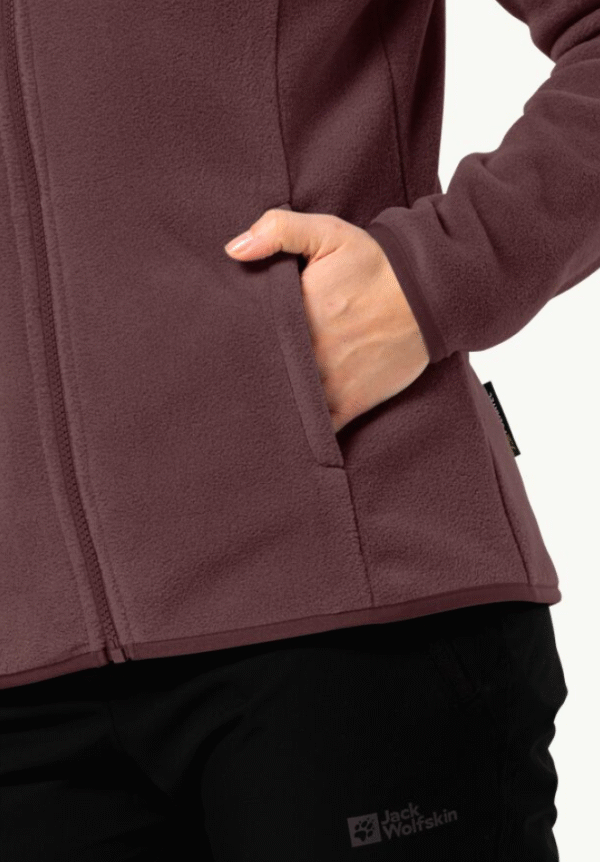 3F718E4C-D30D-4745-9809-85F26FAA24CA