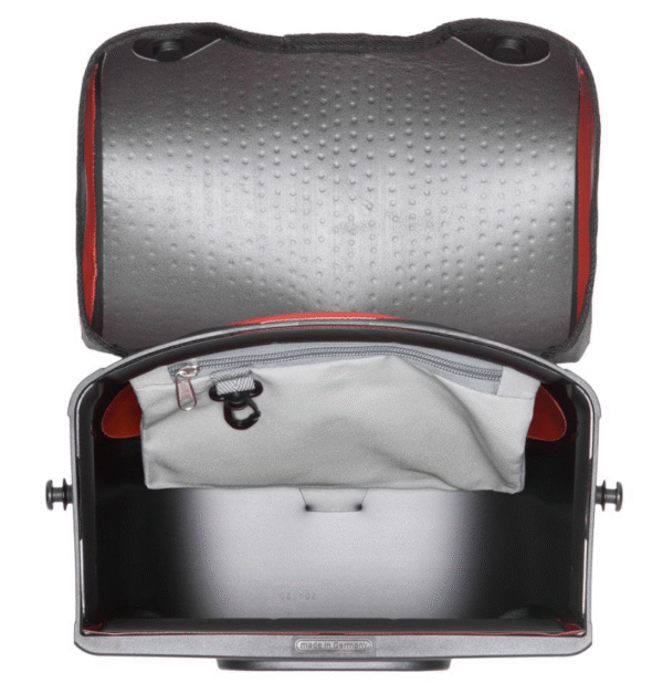 CA76BC58-8769-4BB9-A142-52C132C162DE