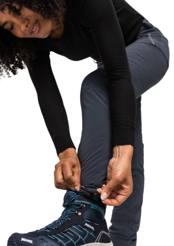 E609E889-463F-4E3A-9CB5-D3A8C03A2C88