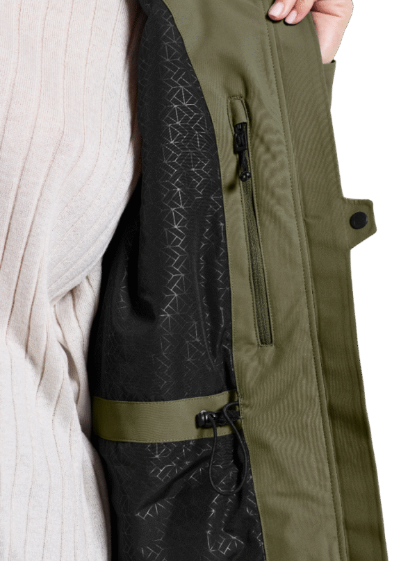 EB98447C-EAB6-4F4D-BCC0-1D83CB56B547